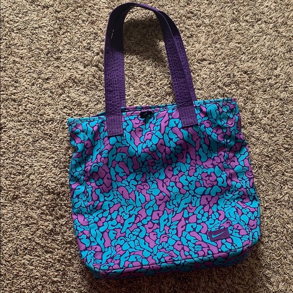 Nike Handbags - Final Sale!!! Nike Sport Bag